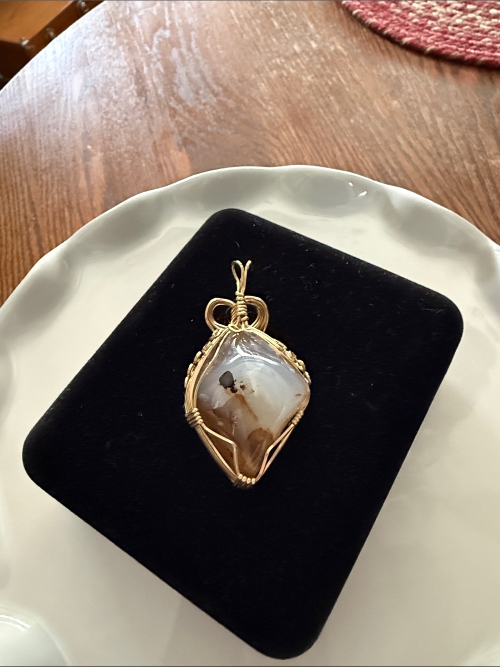 Gold Wire-Wrapped Agate Pendant Necklace - Brown and Cream